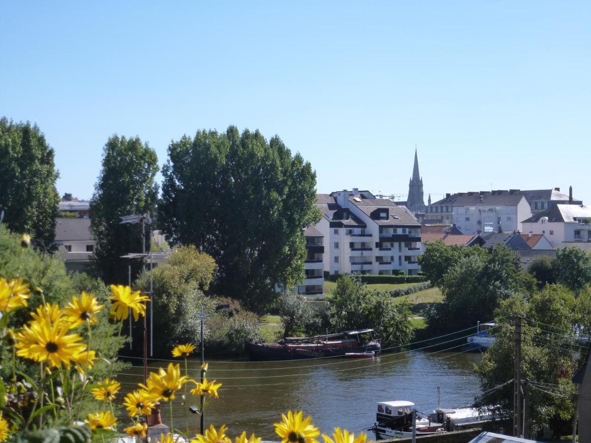 A La Maison Jaune Bed & Breakfast Nantes Exterior photo